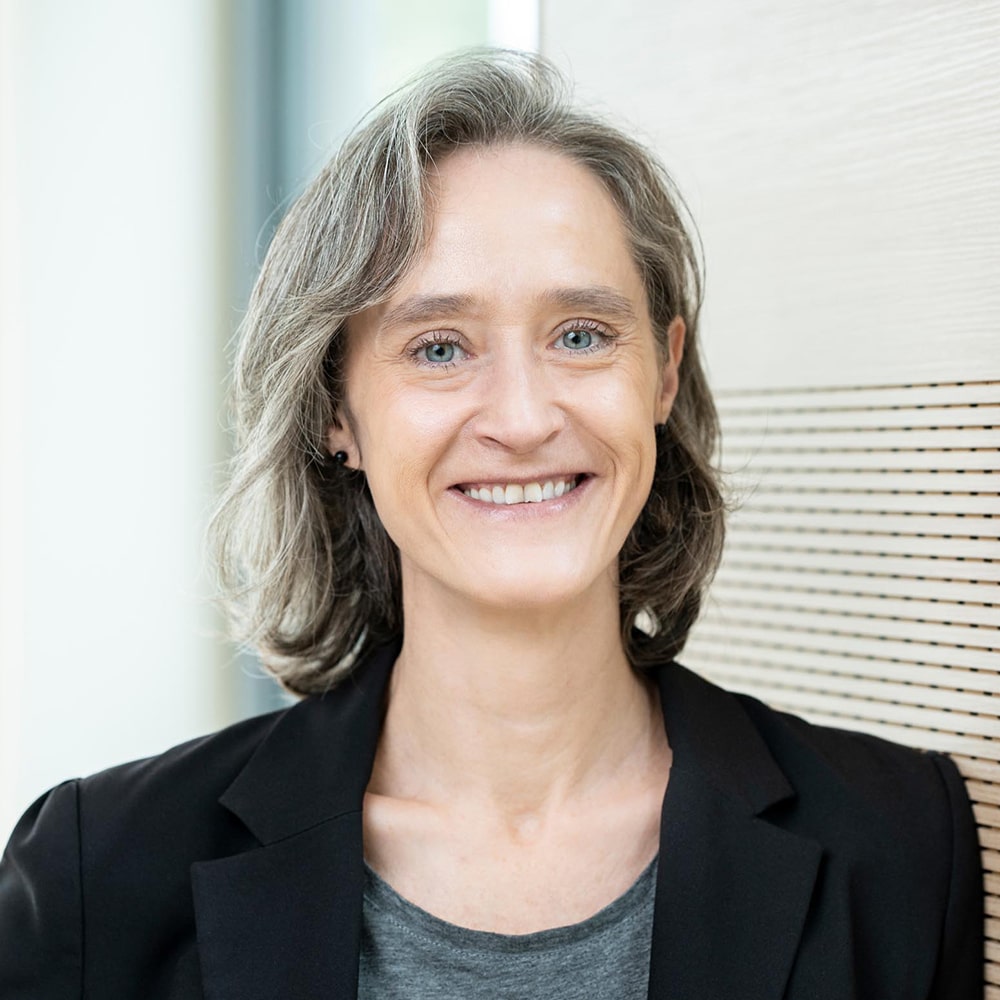 Porträt von Catharina Cora, Assistentin der Geschäftsführung