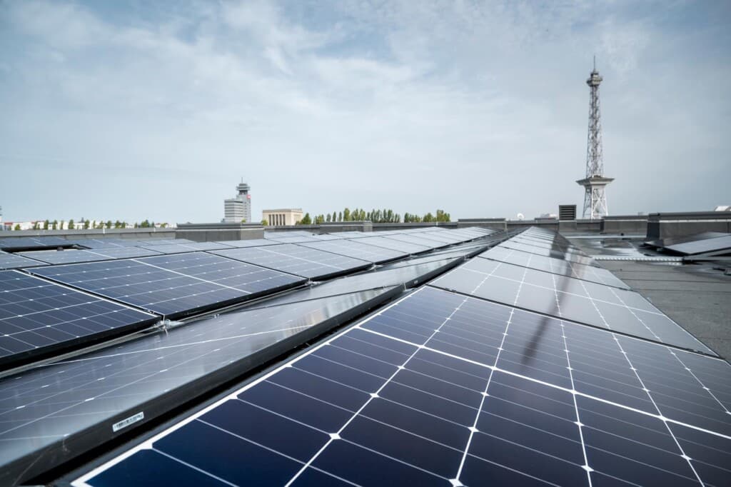 Solardach der Berliner Stadtwerke auf der Messe Berlin